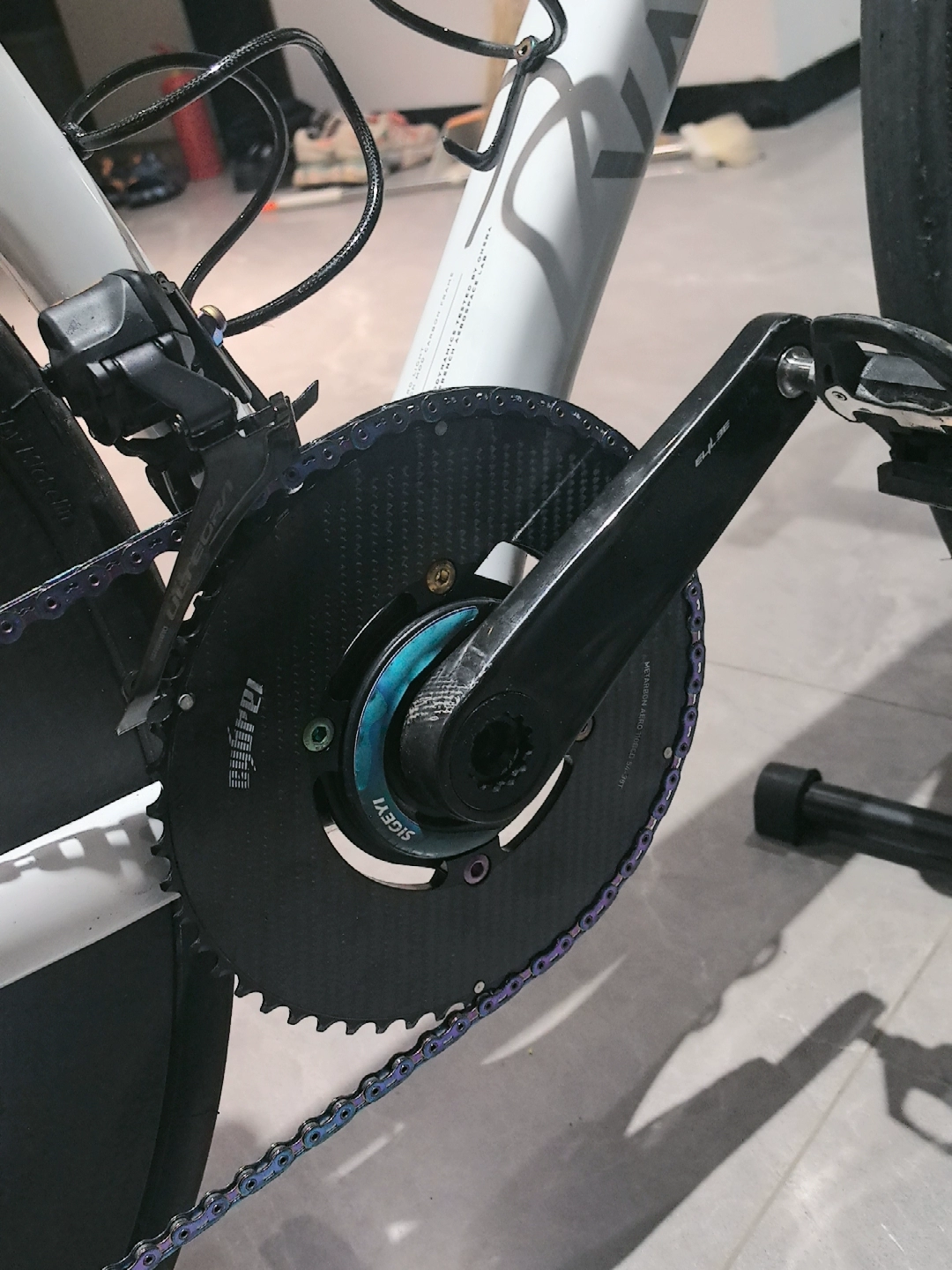 24 AXLE CARBON CRANKSET photo review