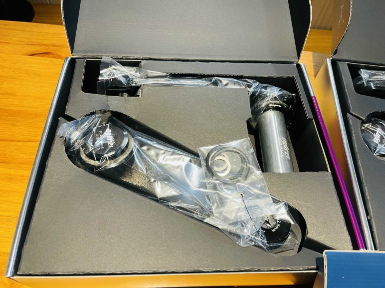 24 AXLE CARBON CRANKSET photo review